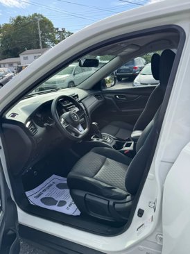 Used 2017 Nissan Rogue S image 21