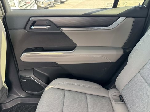New 2026 GMC Acadia Elevation w/ LPO, Floor Liner Package image 17
