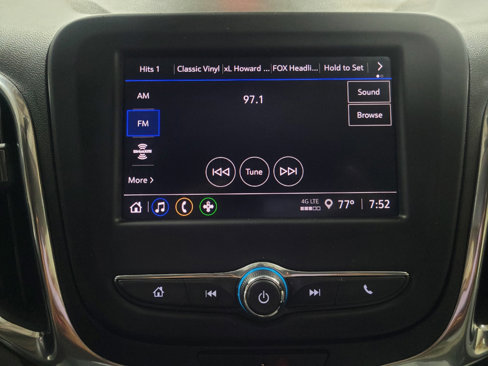 Used 2022 Chevrolet Equinox LS image 25