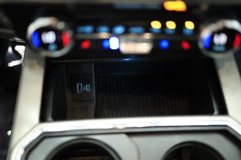 Used 2022 Ford F350 Lariat image 35