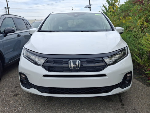 New 2026 Honda Odyssey Touring image 2