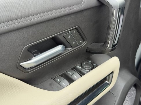 New 2026 GMC Hummer EV SUV w/ LPO, Dark Essentials Package image 10