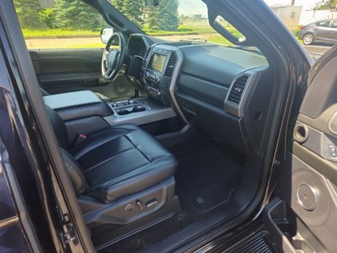 Used 2019 Ford Expedition XLT w/ Equipment Group 201A image 18