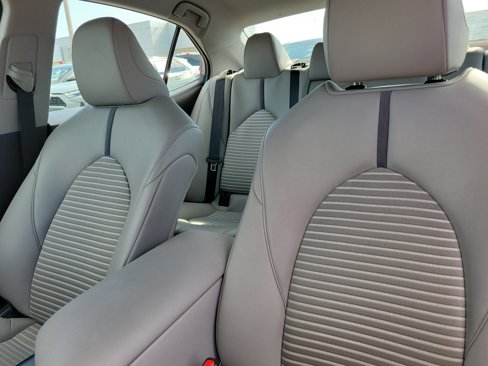 Used 2022 Toyota Camry SE image 14