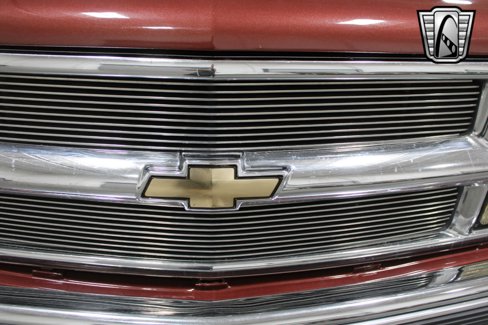 Used 1998 Chevrolet Tahoe 4WD 2-Door w/ Preferred Equipment Group 2 image 13