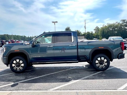 New 2025 GMC Sierra 2500 Denali w/ Denali Reserve Package image 5