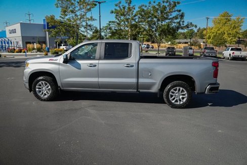 Used 2024 Chevrolet Silverado 1500 LT image 12