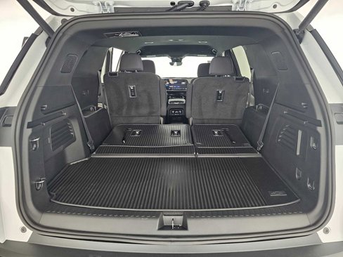 New 2026 Chevrolet Traverse LT w/ Enhanced Driving Package image 16