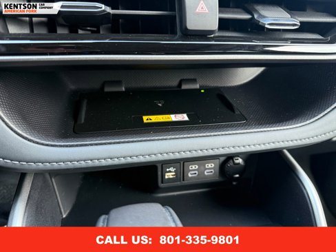 Used 2025 Toyota Highlander XLE image 29