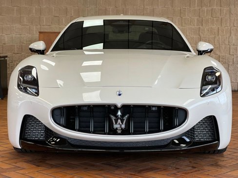 Used 2024 Maserati GranTurismo Modena image 2