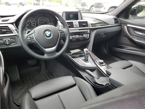 Used 2018 BMW 330i xDrive Sedan w/ Convenience Package image 9