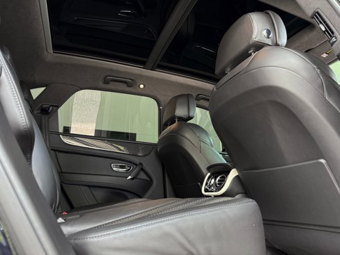 Used 2020 Bentley Bentayga Design Series image 39