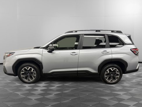 Certified 2025 Subaru Forester Premium image 2