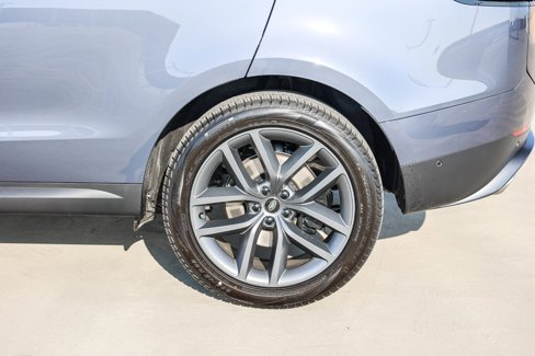 New 2025 Land Rover Range Rover Sport SE image 9