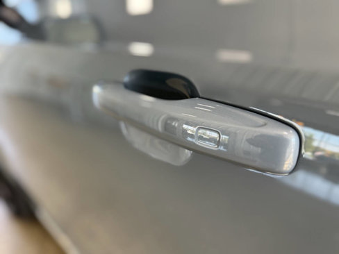 Used 2023 Volvo XC90 B6 Plus w/ Protection Package image 33