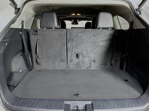 Used 2023 Toyota Highlander XLE image 29