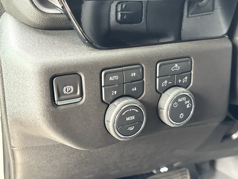 New 2026 Chevrolet Silverado 1500 LT w/ Z71 Off-Road Package image 14