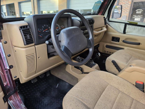 Used 2002 Jeep Wrangler X image 10