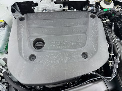 Used 2025 Volvo XC40 B5 Core image 70