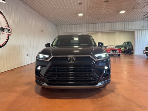 Used 2024 Toyota Grand Highlander XLE image 5
