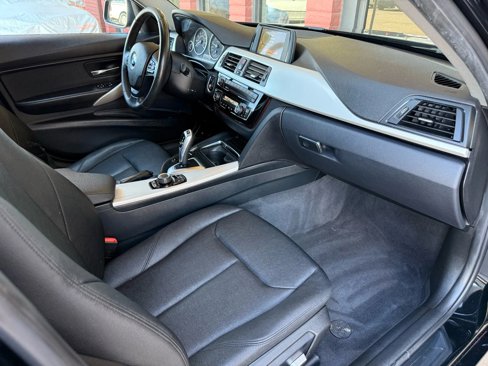 Used 2017 BMW 320i Sedan image 22