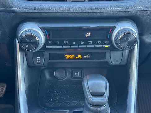 Used 2019 Toyota RAV4 XLE image 13