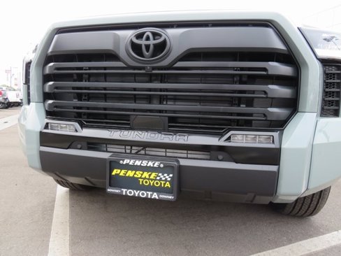 New 2025 Toyota Tundra Limited image 6
