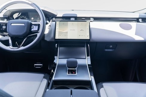 New 2026 Land Rover Range Rover Velar Dynamic SE image 16