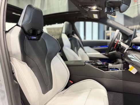 New 2026 BMW M5 w/ Executive Package image 32