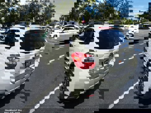Used 2014 Subaru Crosstrek 2.0i Premium image 9
