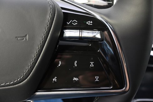 New 2025 Cadillac Lyriq Luxury image 33