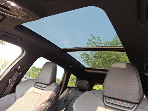 New 2025 Audi SQ6 e-tron Prestige image 13