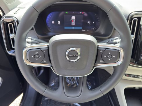 New 2026 Volvo XC40 B5 Plus w/ Protection Package Premier image 17