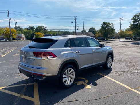 Used 2021 Volkswagen Atlas Cross Sport SE image 5