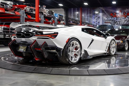 Used 2024 Lamborghini Revuelto image 31