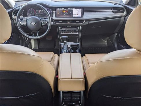 Used 2020 Kia Cadenza Limited image 19