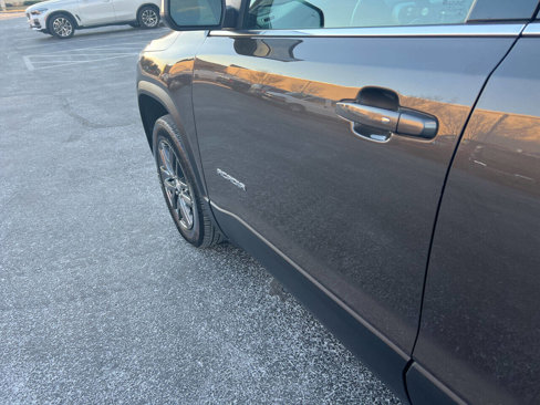 Used 2019 GMC Acadia SLT image 23