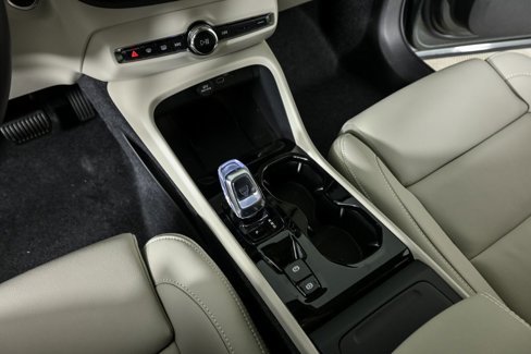 New 2026 Volvo XC40 B5 Ultra w/ Climate Package image 18