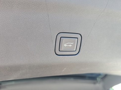 Used 2023 GMC Yukon XL Denali Ultimate image 12