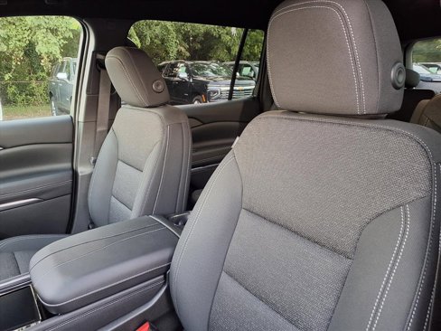New 2026 Chevrolet Traverse LT w/ Driver Confidence Package image 8