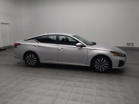 Used 2023 Nissan Altima 2.5 SV image 11