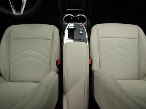 Used 2025 BMW X1 xDrive28i w/ Technology Package image 18