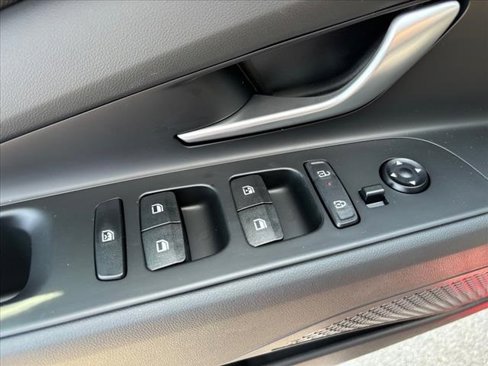 Certified 2024 Hyundai Elantra SEL image 11