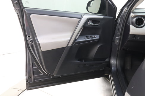 Used 2016 Toyota RAV4 XLE image 22