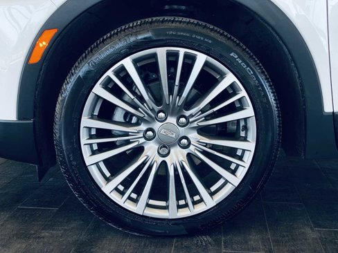 Used 2024 Cadillac XT4 Premium Luxury image 38