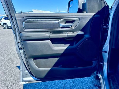 New 2026 RAM 1500 4x4 Crew Cab image 14