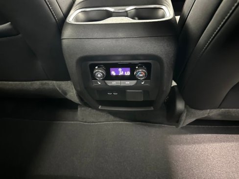 New 2026 Chevrolet Traverse RS image 15
