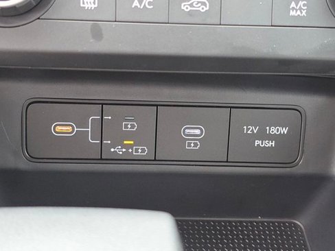 New 2025 Hyundai Tucson SE image 7