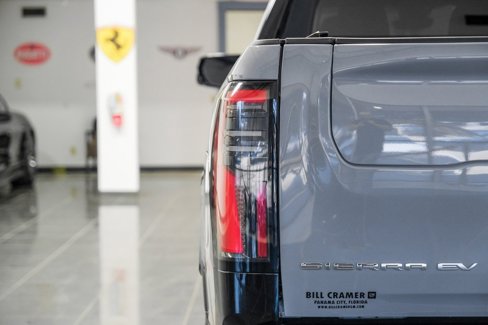 Used 2024 GMC Sierra EV Denali image 50