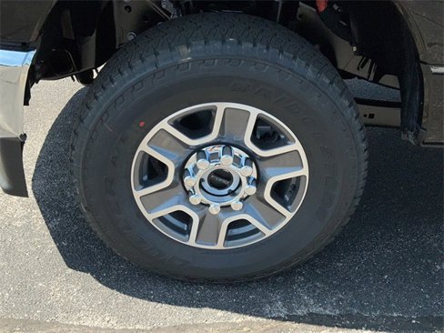 New 2025 Ford F250 XLT w/ FX4 Off-Road Package image 9